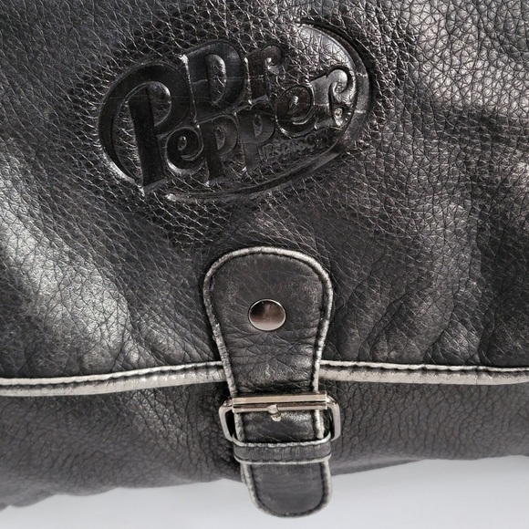 Dr Pepper Duffle Bag Black Faux Distressed Leather New - Picture 3 of 11